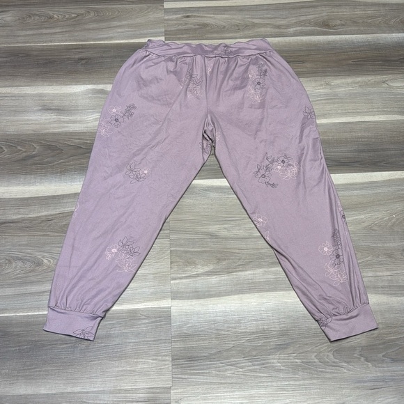 La Vie En Rose Lavender Pajama Pants - Picture 9 of 10